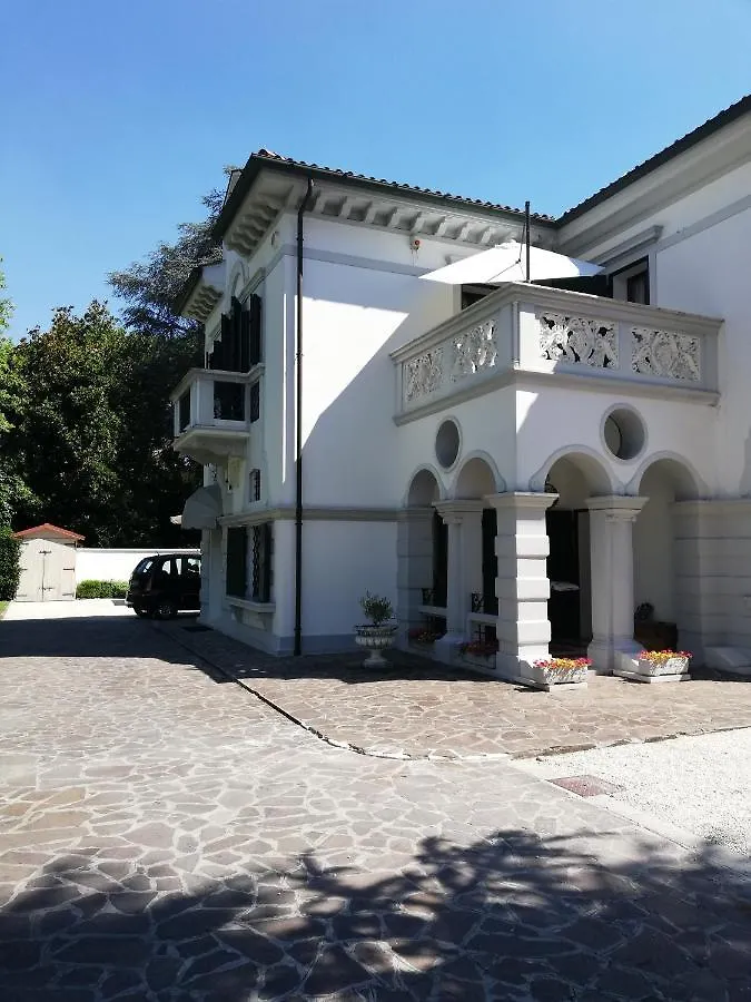 Bed and Breakfast Relais Toti Beb Bed E Breakfast Mogliano Veneto 3*,  Itálie